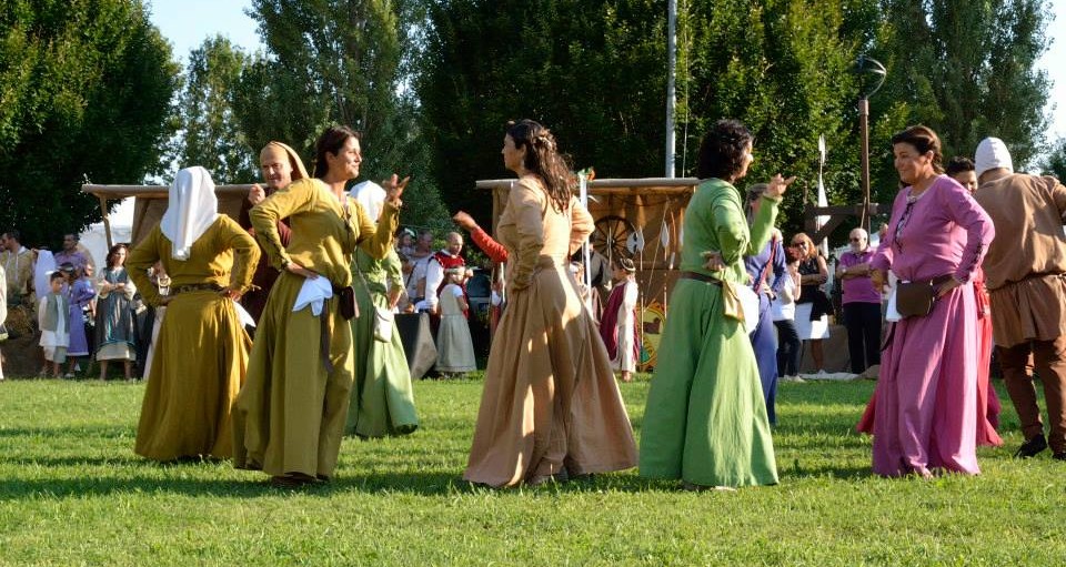 Danzar Festoso Arquà Petrarca